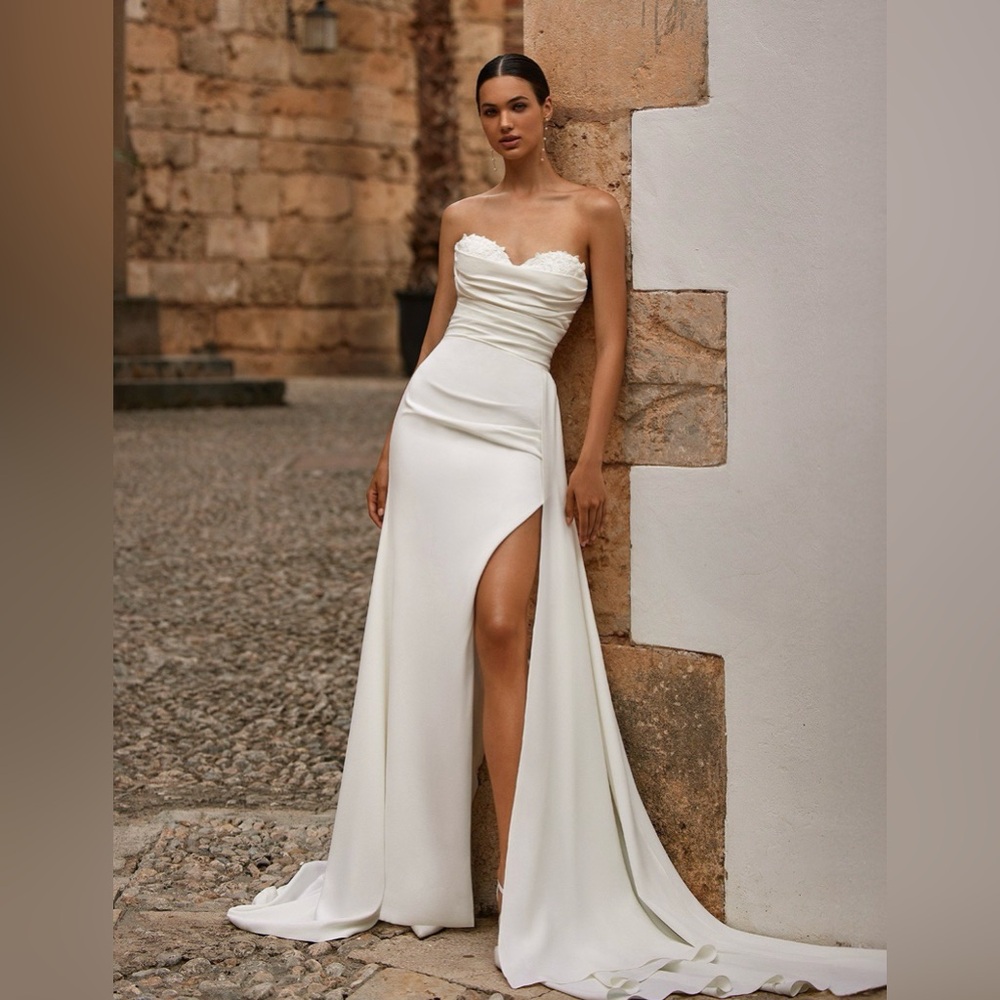 Moonlight Bridal Strapless Cream Gown
